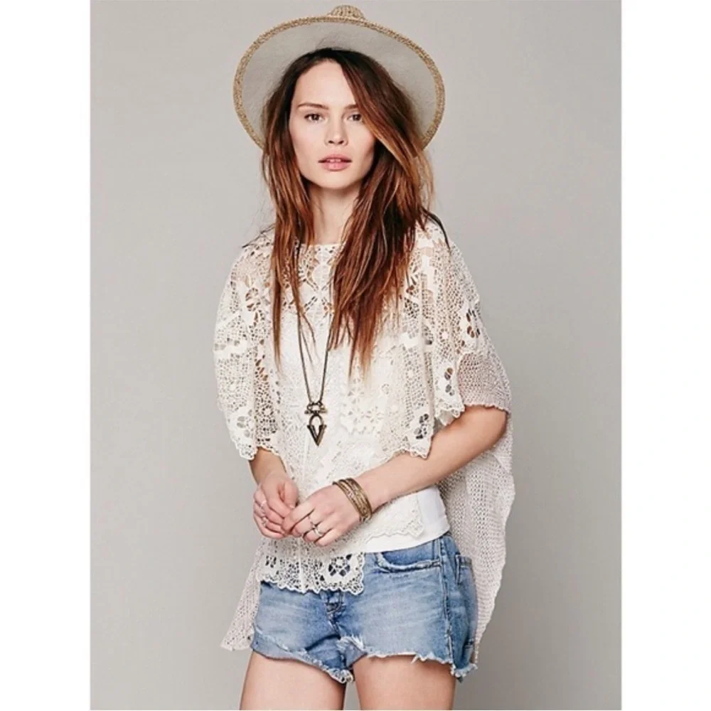 Free People BAD ROMANCE crochet poncho top oversized EUC Rare